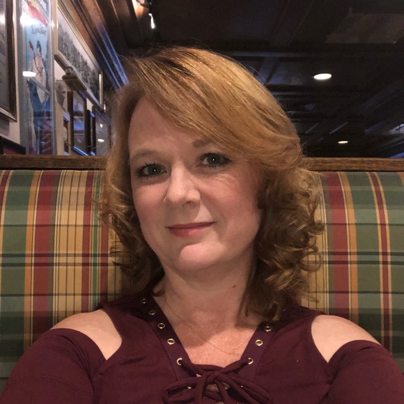 Meet your Posher, Tina - Picture 1 of 1